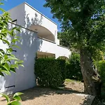 アパートホテル Cannes - 3*