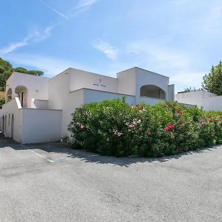 Beach Cannes Bungalows - Holiday Apartments Near Cannes Le Cannet