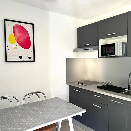 Hotel apartamentowy Cannes -